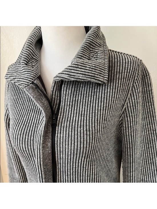 Roots Jackets & Blazers - Roots • Women's XS • Striped Coat • Gray
